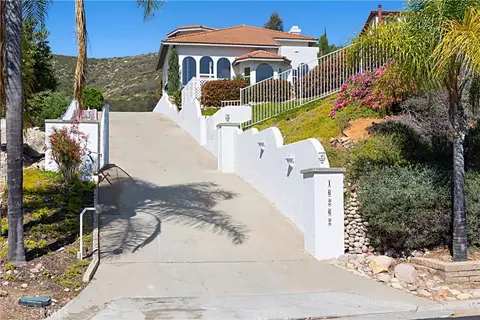 Exterior - 16262 Oak Spgs, Ramona, CA 92065 photo 2 of 8
