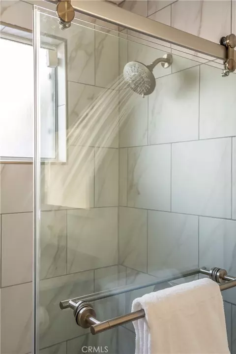 Bath - 55780 Tracy Blvd, Yucca Valley, CA 92284 photo 6 of 6
