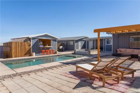 Exterior - 55780 Tracy Blvd, Yucca Valley, CA 92284 photo 3 of 12