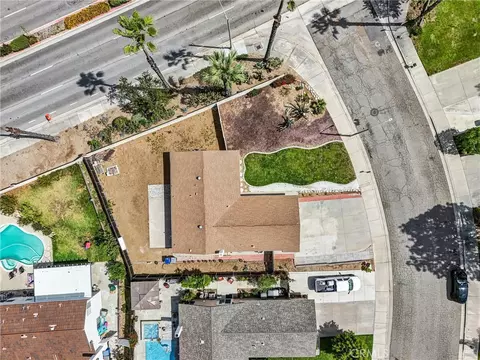View/Area - 2111 Whitestone Dr, Riverside, CA 92506 photo 1 of 18