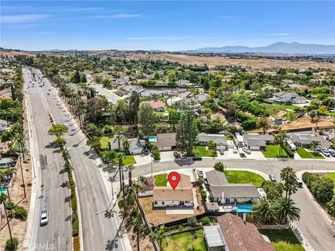 View/Area - 2111 Whitestone Dr, Riverside, CA 92506 photo 4 of 18
