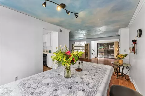 Dining - 332 N 5th St, Burbank, CA 91501 photo 2 of 2