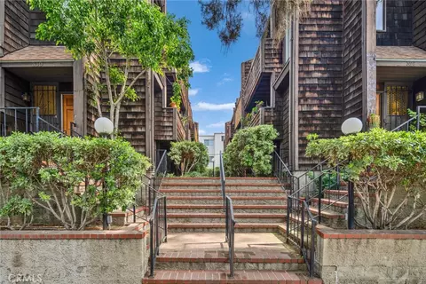 332 N 5th St, Burbank, CA 91501