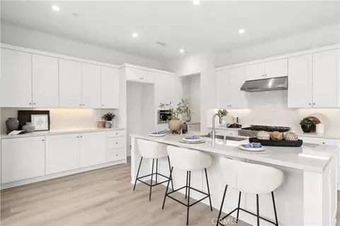 Kitchen - 122 Glydon, Irvine, CA 92618 photo 4 of 4