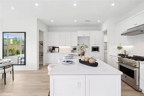 Kitchen - 122 Glydon, Irvine, CA 92618 photo 2 of 4
