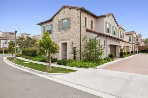 Exterior - 122 Glydon, Irvine, CA 92618 photo 2 of 7