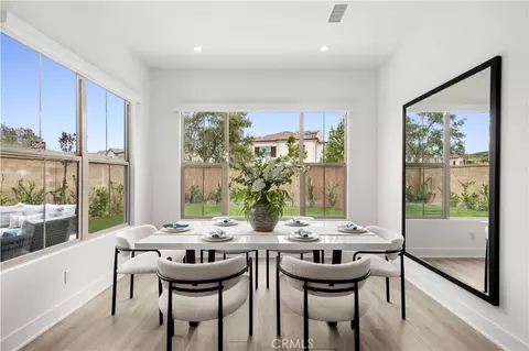 Dining - 122 Glydon, Irvine, CA 92618 photo 3 of 3
