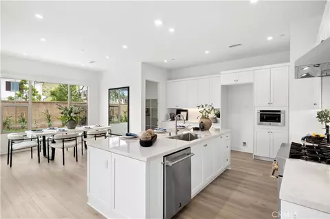 Kitchen - 122 Glydon, Irvine, CA 92618 photo 1 of 4
