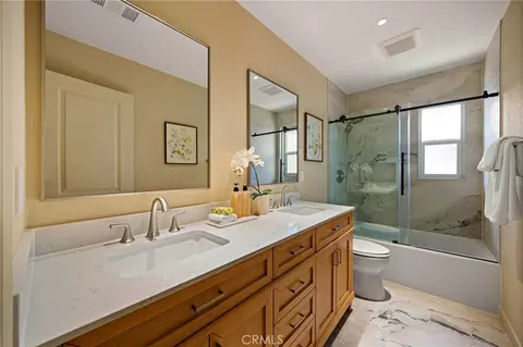 Bath - 883 E Leadora, Glendora, CA 91741 photo 2 of 3