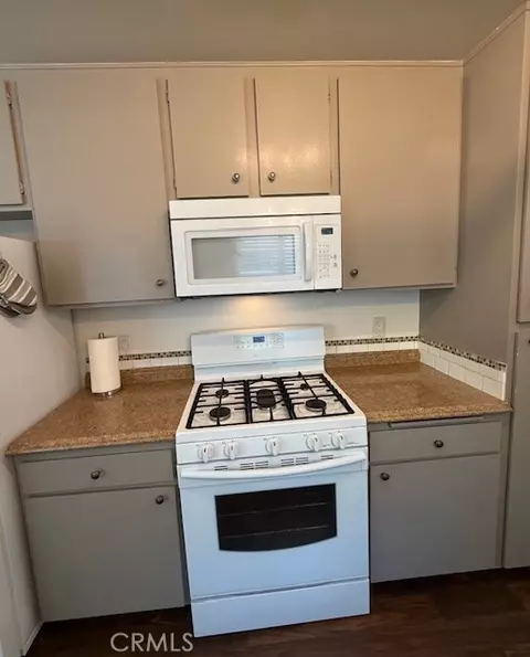 Kitchen - 700 E Lake Dr #52, Orange, CA 92866 photo 4 of 4