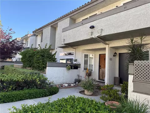 38 Brownfield Ln, Pomona, CA 91766