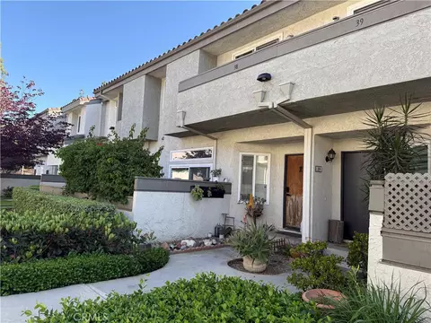 38 Brownfield Ln, Pomona, CA 91766