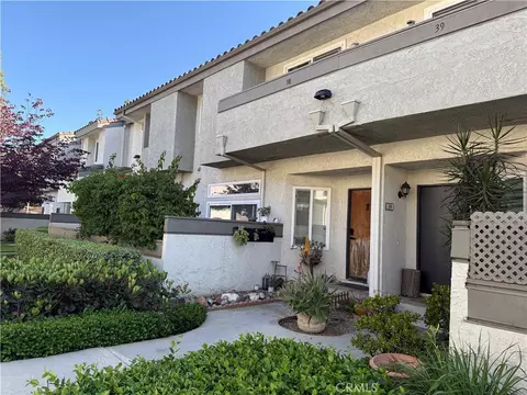 38 Brownfield Ln, Pomona, CA 91766