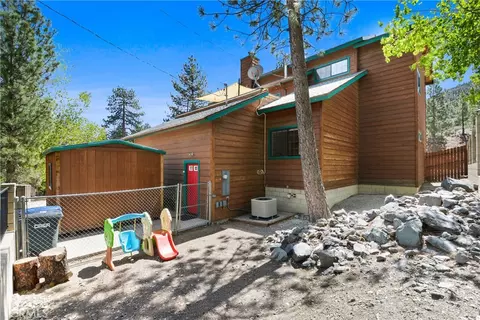 Exterior - 1880 Blackbird Rd, Wrightwood, CA 92397 photo 7 of 12