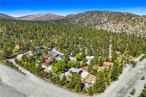 View/Area - 1880 Blackbird Rd, Wrightwood, CA 92397 photo 8 of 11