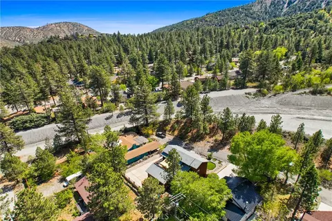 View/Area - 1880 Blackbird Rd, Wrightwood, CA 92397 photo 5 of 11