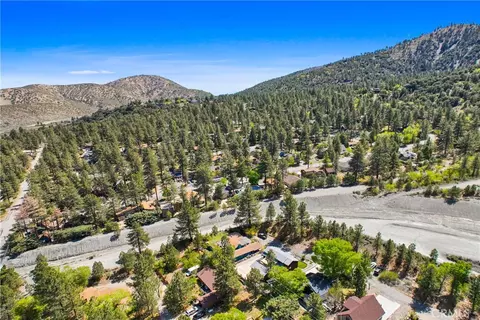 View/Area - 1880 Blackbird Rd, Wrightwood, CA 92397 photo 10 of 11