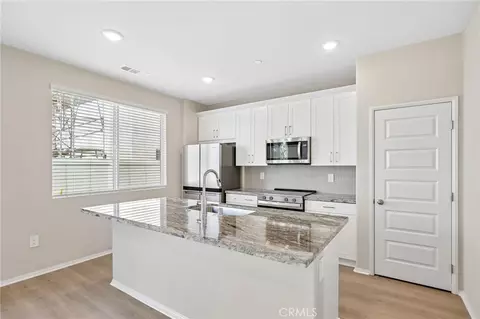 Kitchen - 1137 Tropic Ct, Redlands, CA 92374 photo 2 of 2