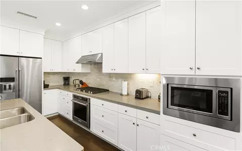 Kitchen - 231 Rodeo, Irvine, CA 92602 photo 2 of 6