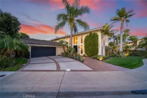 16642 Melville Cir, Huntington Beach, CA 92649
