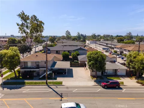 10861 Walnut St, Los Alamitos, CA 90720
