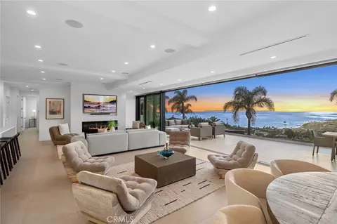 654 Canyon View Dr, Laguna Beach, CA 92651