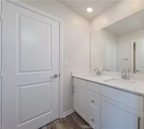 Entry Way - 466 Meyer, Upland, CA 91786 photo 6 of 7