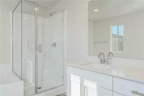 Bath - 466 Meyer, Upland, CA 91786 photo 2 of 3