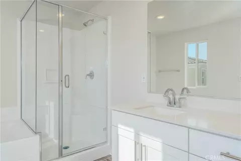 Bath - 466 Meyer, Upland, CA 91786 photo 3 of 4