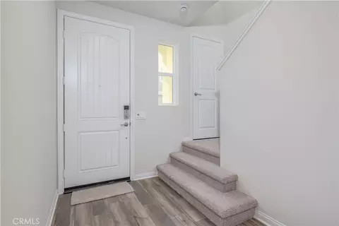 Entry Way - 466 Meyer, Upland, CA 91786 photo 2 of 7