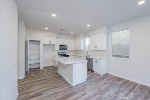 Entry Way - 466 Meyer, Upland, CA 91786 photo 1 of 6