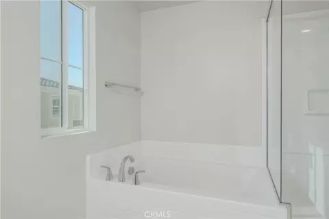 Bath - 466 Meyer, Upland, CA 91786 photo 4 of 5