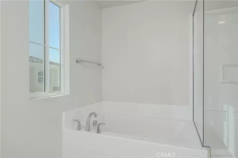 Bath - 466 Meyer, Upland, CA 91786 photo 4 of 5
