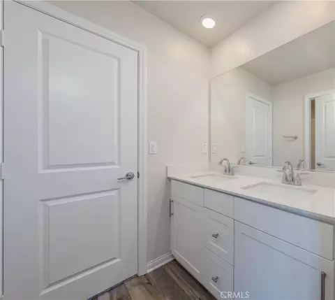 Entry Way - 466 Meyer, Upland, CA 91786 photo 4 of 5