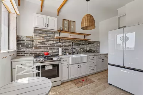 Kitchen - 1030 E Ocean Blvd #401, Long Beach, CA 90802 photo 3 of 3