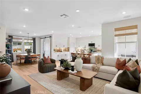 727 E Route 66, Glendora, CA 91740