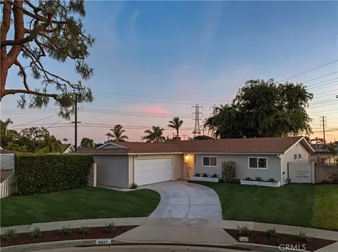 8662 Royer Cir, Huntington Beach, CA 92647