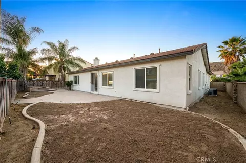Exterior - 239 Monument Pkwy, Perris, CA 92570 photo 8 of 10