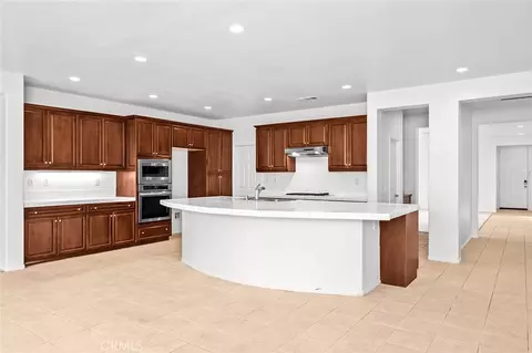 Kitchen - 239 Monument Pkwy, Perris, CA 92570 photo 1 of 4