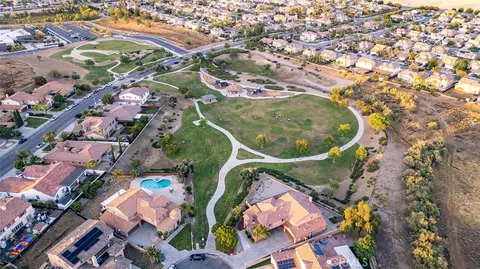 View/Area - 239 Monument Pkwy, Perris, CA 92570 photo 7 of 9