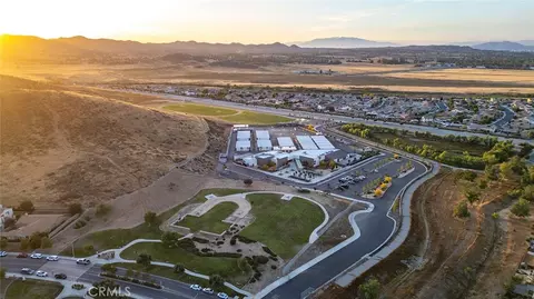 View/Area - 239 Monument Pkwy, Perris, CA 92570 photo 8 of 9