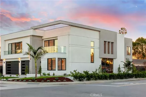 853 Oak, Costa Mesa, CA 92627