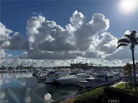 2872 Coast Cir #104, Huntington Beach, CA 92649