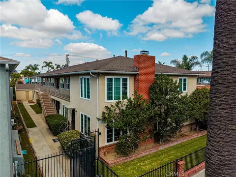 2045 Pine, Long Beach, CA 90806 photo 2