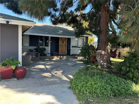 15472 La Salle Ln, Huntington Beach, CA 92647