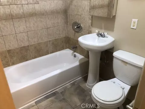 Bath - 723 E 3rd, Long Beach, CA 90802 photo 1 of 4