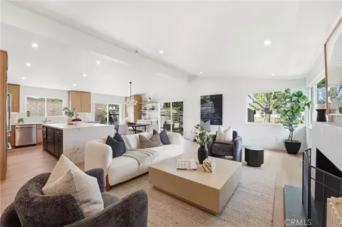 1713 Oahu Pl, Costa Mesa, CA 92626