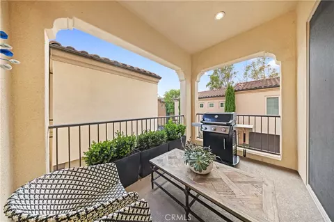 Exterior - 89 Kestrel, Irvine, CA 92618 photo 3 of 6