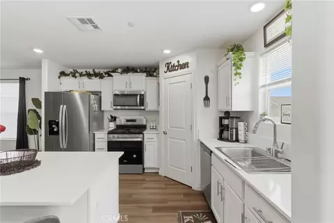 Kitchen - 8716 Akero, Bakersfield, CA 93307 photo 3 of 3
