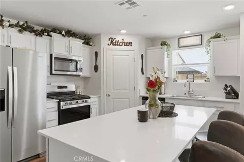 Kitchen - 8716 Akero, Bakersfield, CA 93307 photo 1 of 3